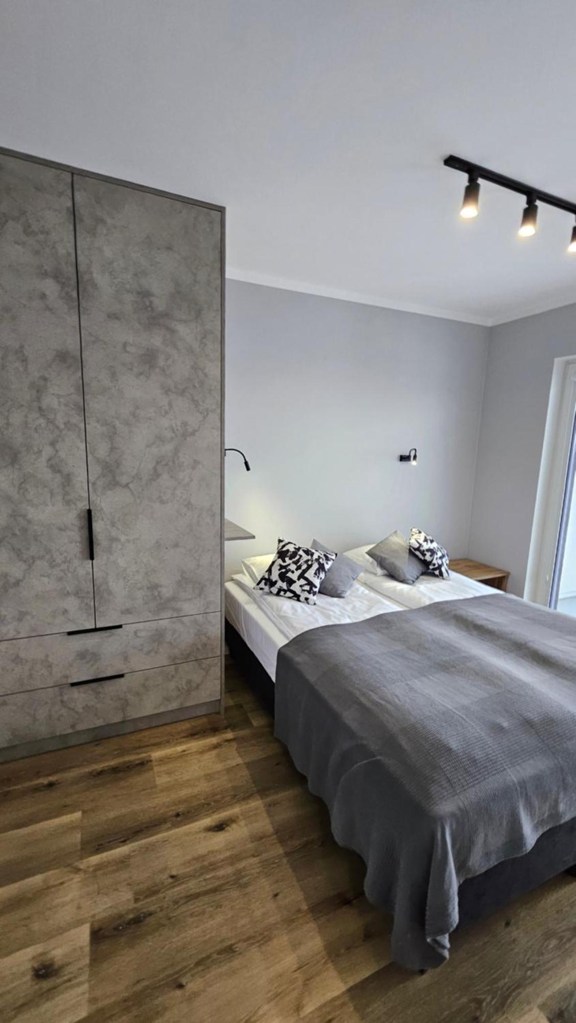 Apartment Bulgarska 59 - Sypialnia I Salon - 40m2 - Self Check In 24h Poznan
